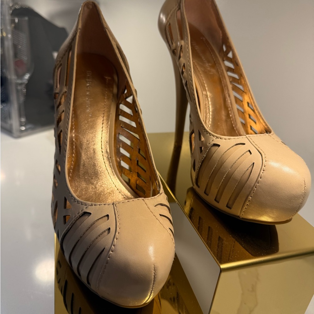 Elegant Cutout High Heels - Tan - Picture 2 of 8